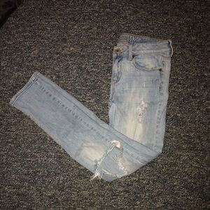 SIZE 4 American Eagle holy jeans!